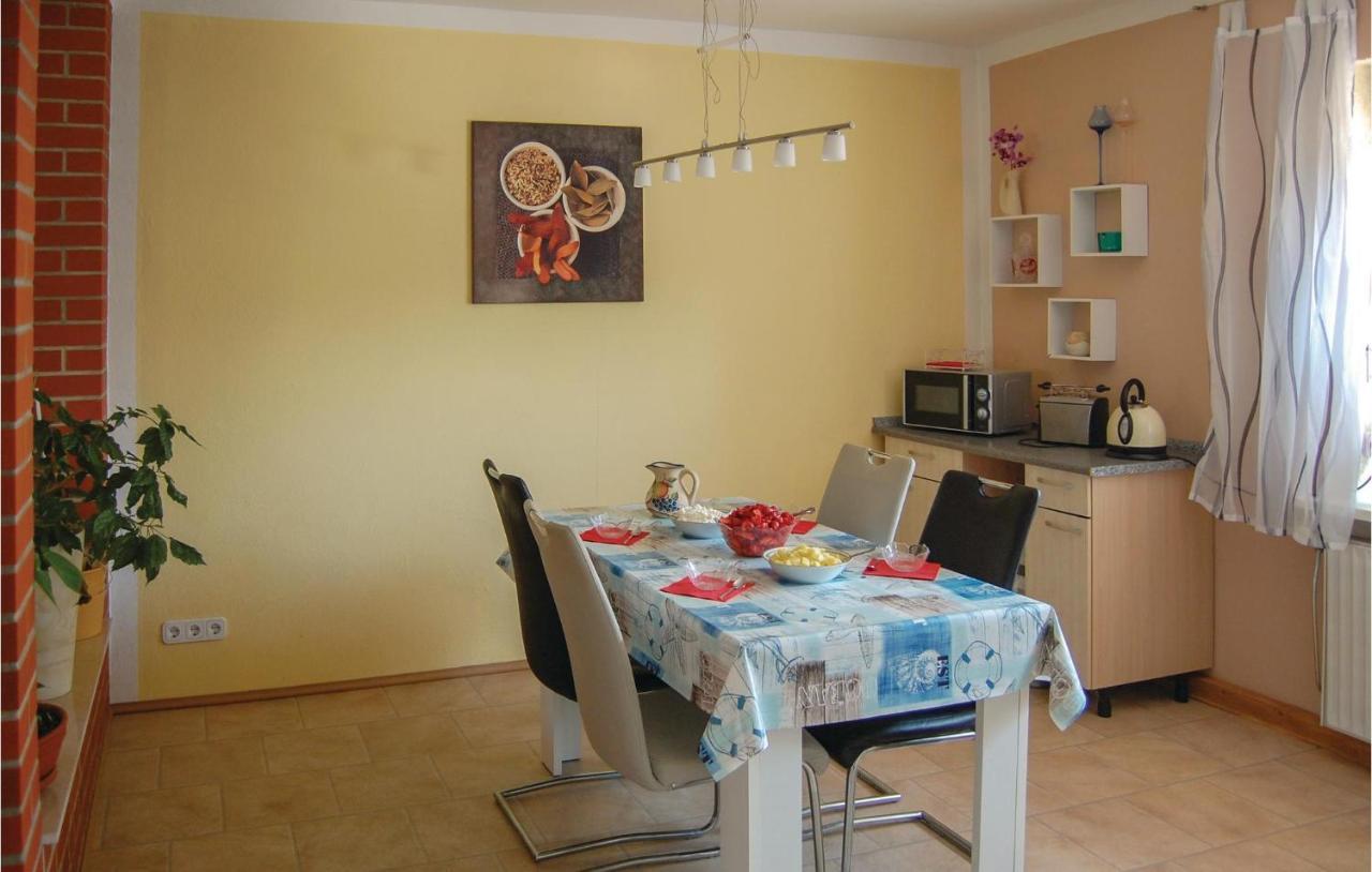 Awesome Apartment In Rostock With Wifi エクステリア 写真